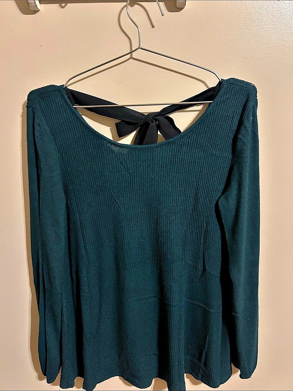 AGB Ribbed Tie Back Tunic in Green Size Small Like New